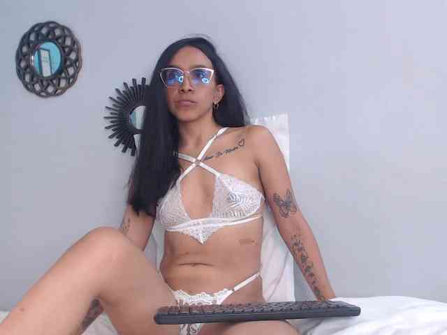 CamillaEvanss6 webcam
