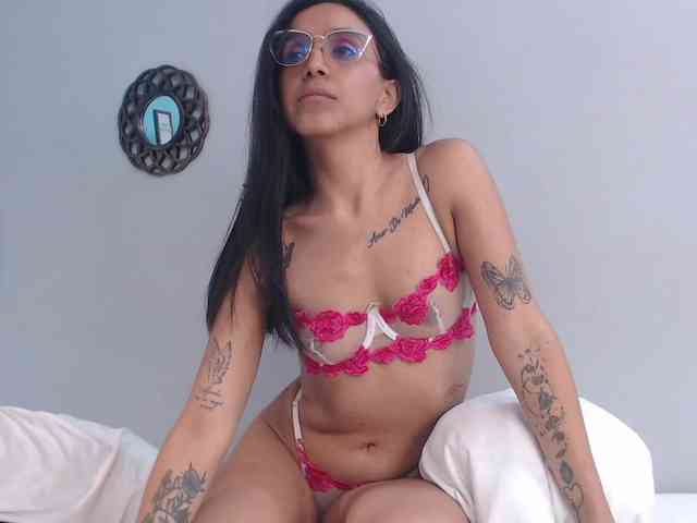 CamillaEvanss6 webcam