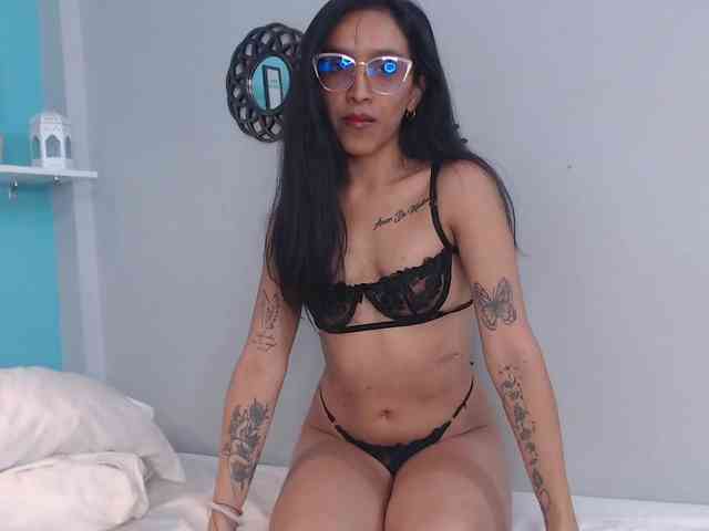 CamillaEvanss6 webcam