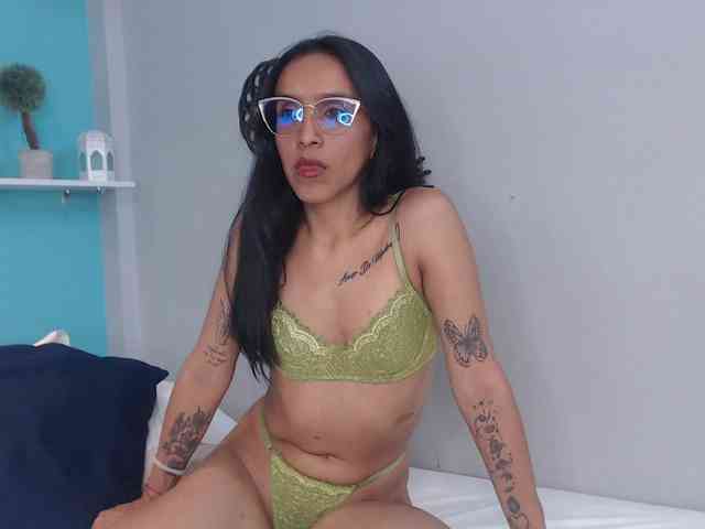 CamillaEvanss6 webcam