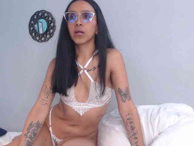CamillaEvanss6 webcam