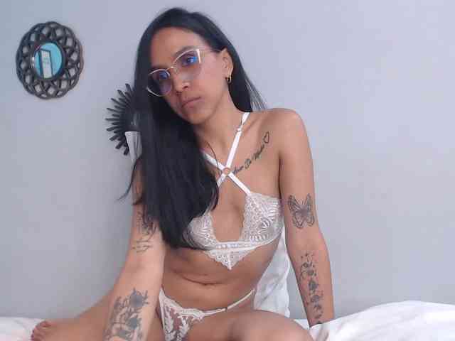 CamillaEvanss6 webcam