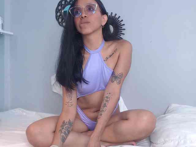 CamillaEvanss6 webcam