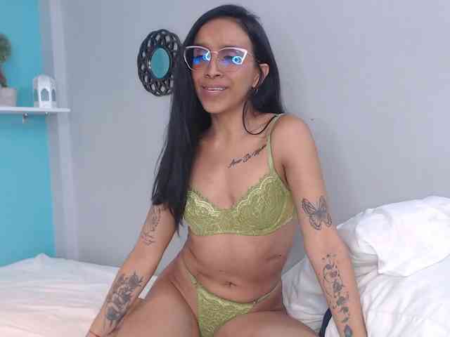 CamillaEvanss6 webcam