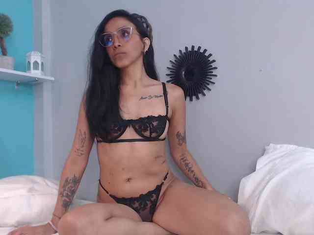 CamillaEvanss6 webcam