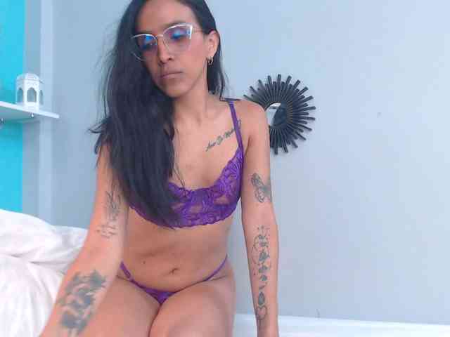CamillaEvanss6 webcam