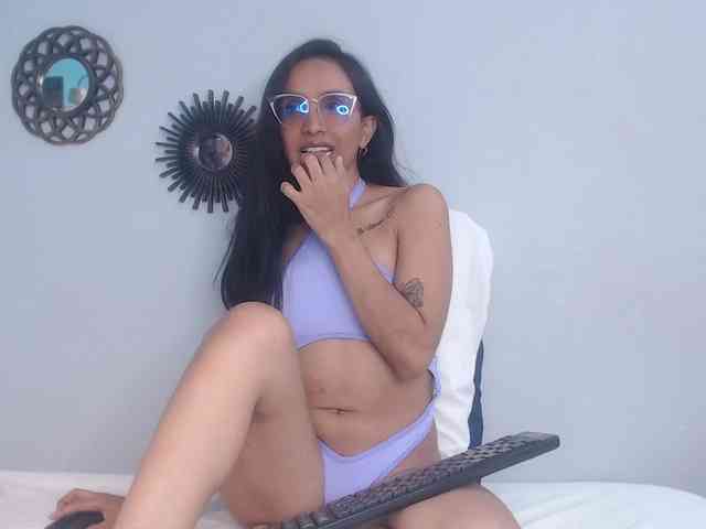 CamillaEvanss6 webcam