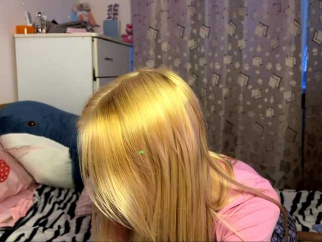 sexycute18 live cam on BongaCams
