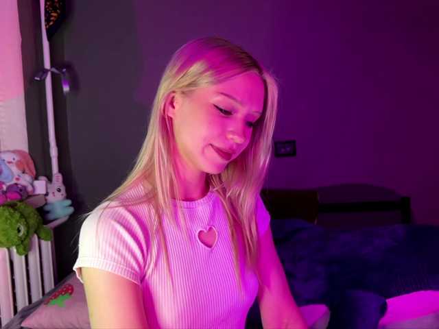 sexycute18 live cam on BongaCams