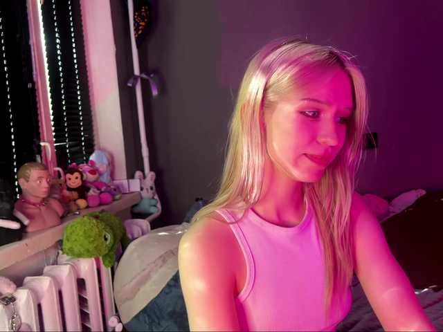 sexycute18 live cam on BongaCams