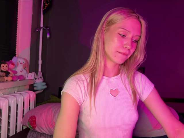 sexycute18 live cam on BongaCams
