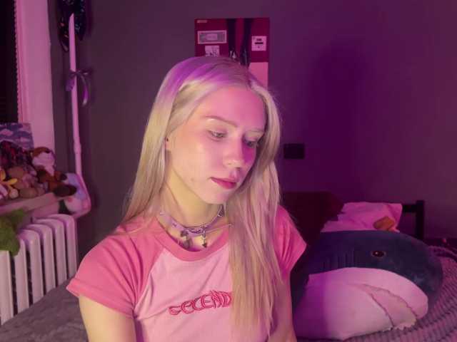 sexycute18 live cam on BongaCams