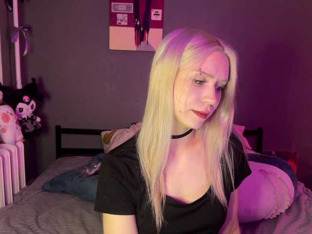 sexycute18 live cam on BongaCams