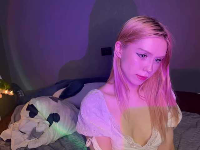 sexycute18 live cam on BongaCams