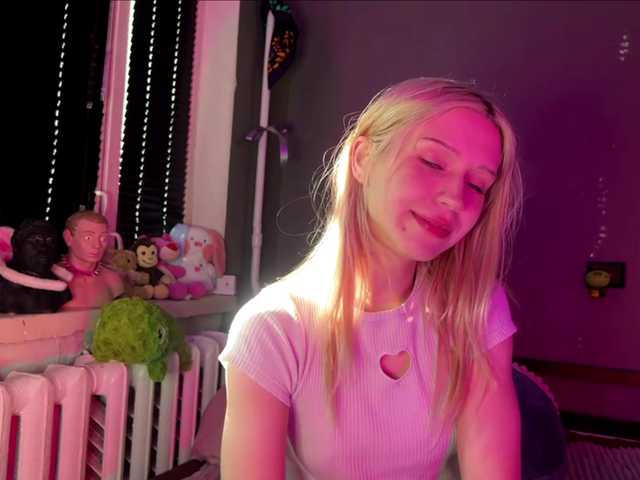 sexycute18 live cam on BongaCams
