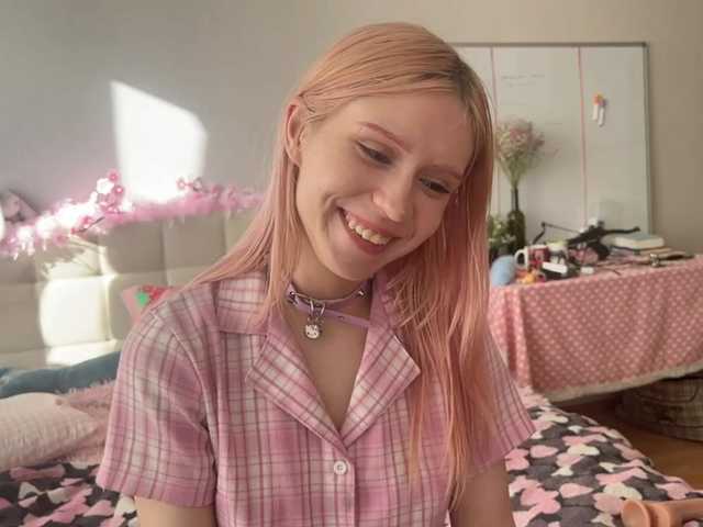 sexycute18 live cam on BongaCams