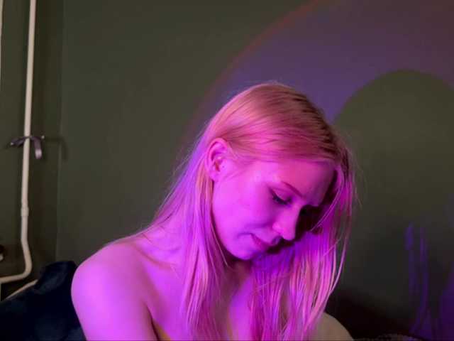 sexycute18 live cam on BongaCams