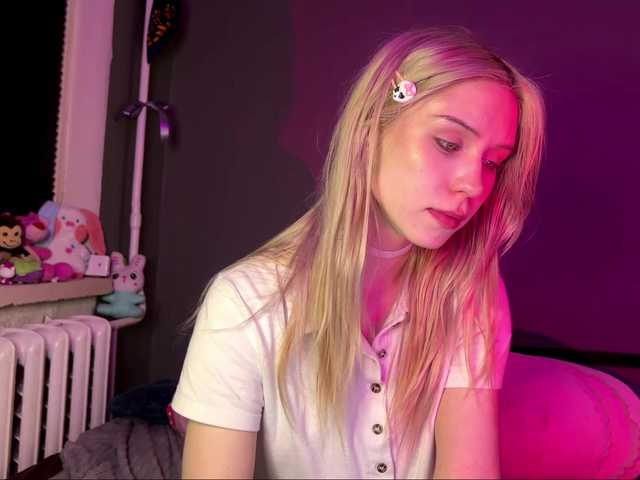 sexycute18 live cam on BongaCams
