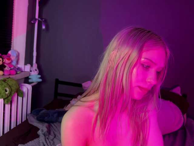 sexycute18 live cam on BongaCams