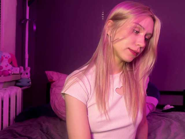 sexycute18 live cam on BongaCams