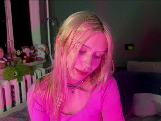 sexycute18 live cam on BongaCams
