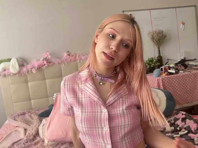sexycute18 live cam on BongaCams