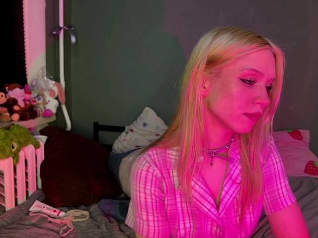 sexycute18 live cam on BongaCams