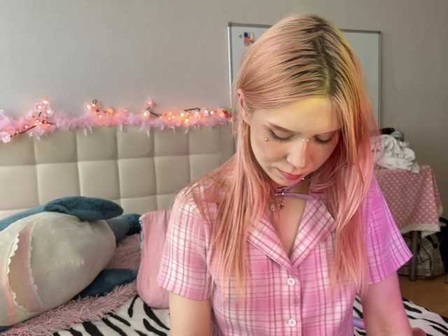 sexycute18 live cam on BongaCams
