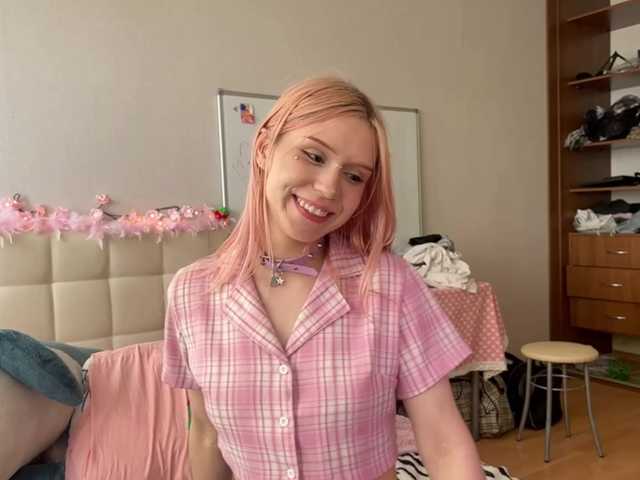sexycute18 live cam on BongaCams