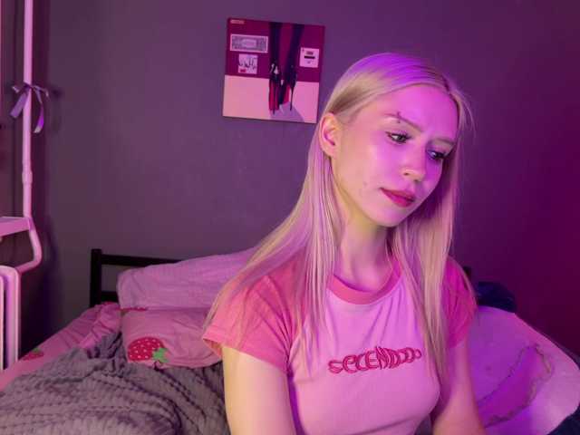 sexycute18 live cam on BongaCams