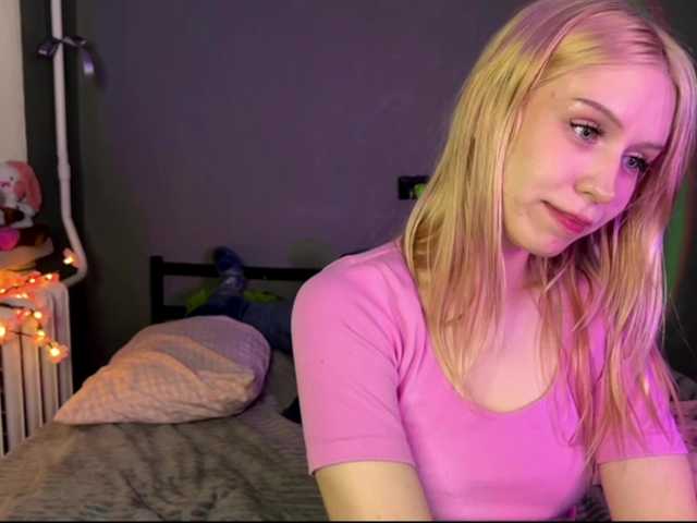 sexycute18 live cam on BongaCams