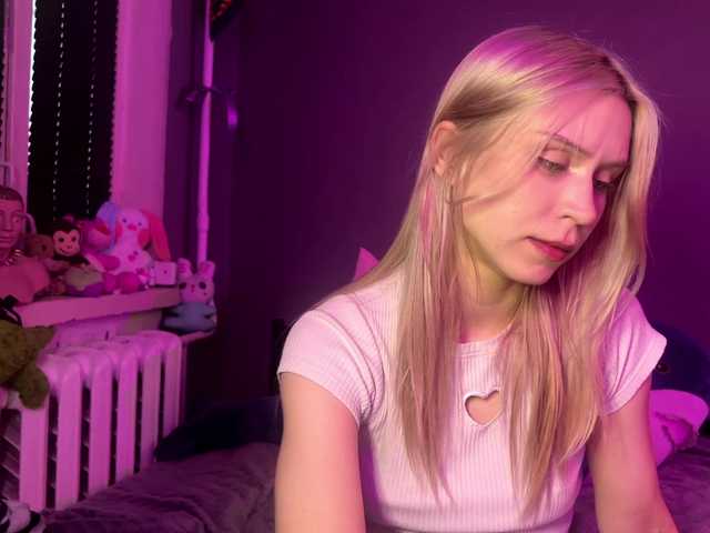 sexycute18 live cam on BongaCams
