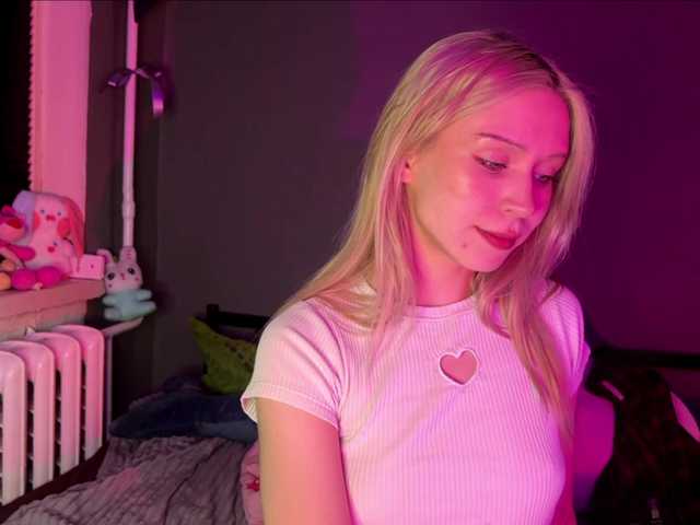 sexycute18 live cam on BongaCams