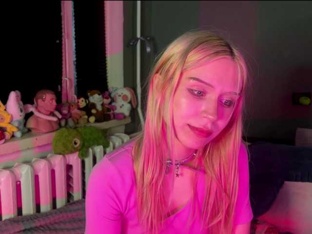 sexycute18 live cam on BongaCams