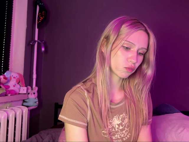 sexycute18 live cam on BongaCams