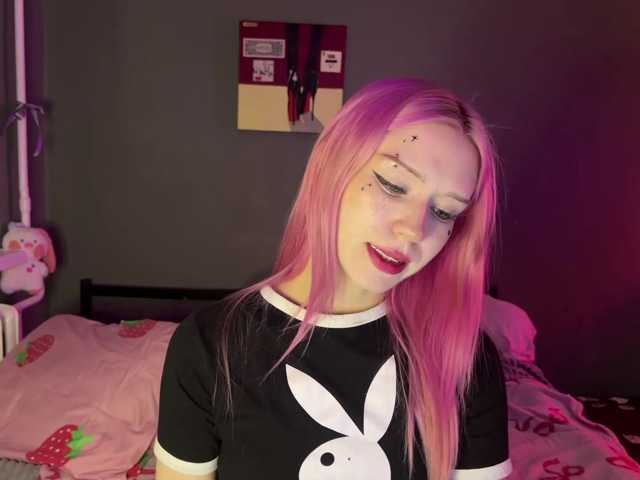 sexycute18 live cam on BongaCams
