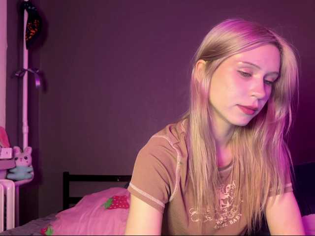 sexycute18 live cam on BongaCams