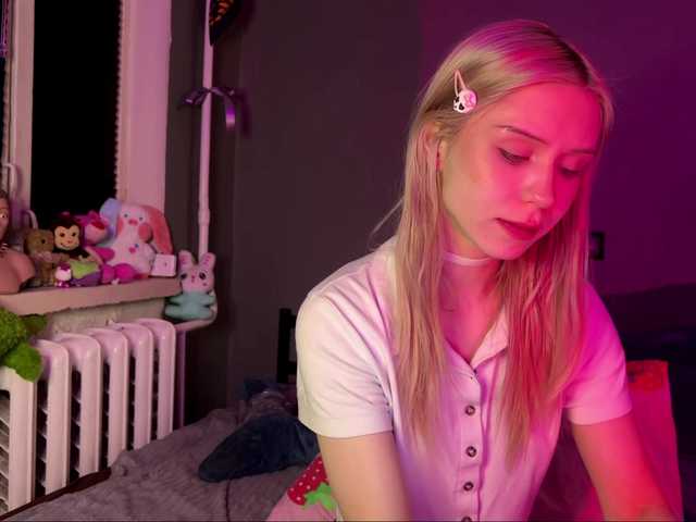 sexycute18 live cam on BongaCams