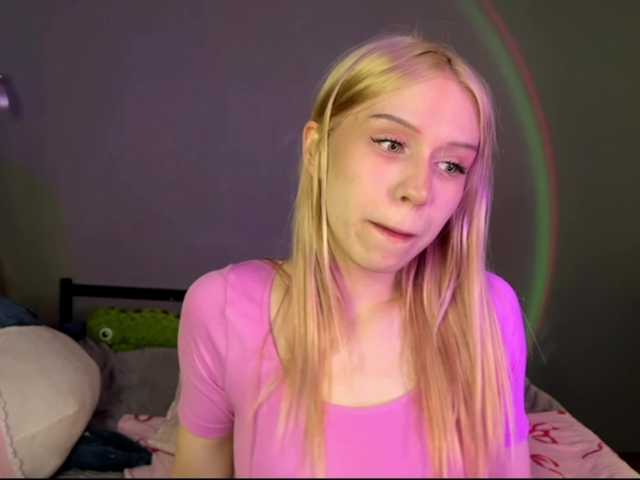sexycute18 live cam on BongaCams