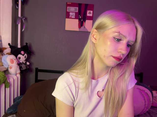 sexycute18 live cam on BongaCams