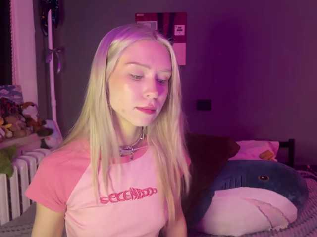 sexycute18 live cam on BongaCams