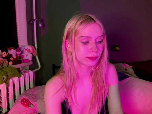 sexycute18 live cam on BongaCams