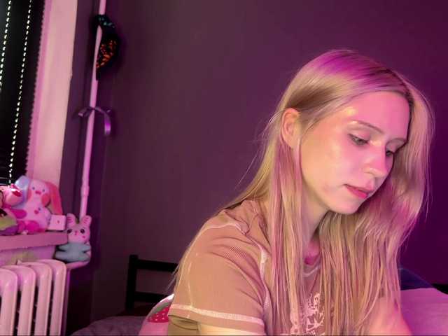 sexycute18 live cam on BongaCams