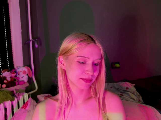 sexycute18 live cam on BongaCams