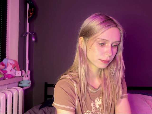 sexycute18 live cam on BongaCams