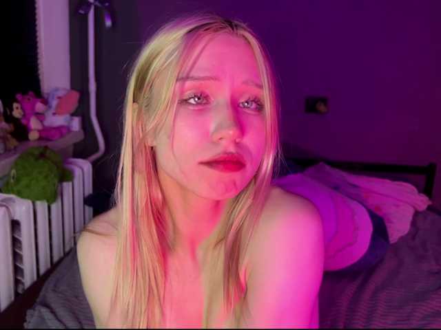 sexycute18 live cam on BongaCams