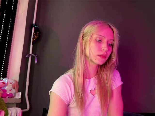 sexycute18 live cam on BongaCams