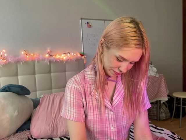 sexycute18 live cam on BongaCams
