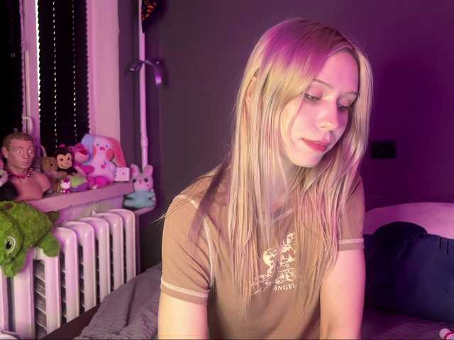 sexycute18 live cam on BongaCams