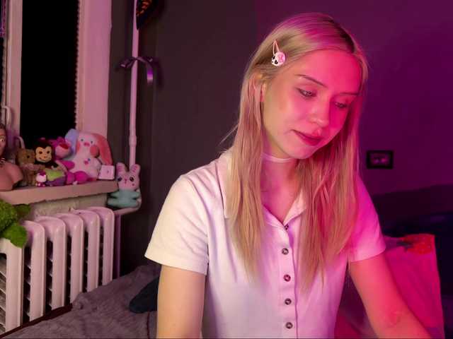 sexycute18 live cam on BongaCams
